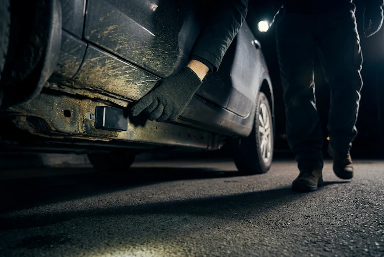 GPS w samochodzie małżonka